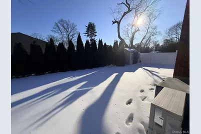 2002 City Avenue, Merrick, NY 11566 - Photo 25