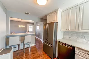 2002 City Ave, Merrick, NY 11566 - Photo 17