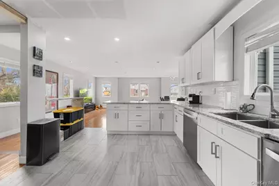 1136 W Broadway, Hewlett, NY 11557 - Photo 7