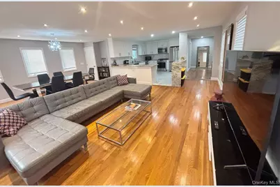 1136 W Broadway, Hewlett, NY 11557 - Photo 5