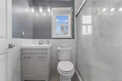 1136 W Broadway, Hewlett, NY 11557 - Photo 13