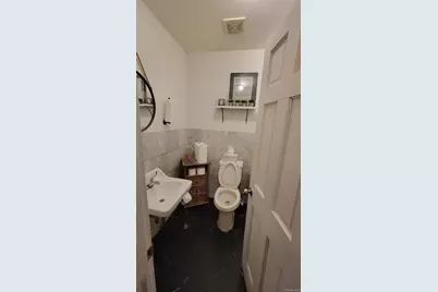 3215 33 Street, Astoria, NY 11106 - Photo 13