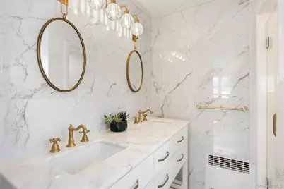 467 Hempstead Avenue, Rockville Centre, NY 11570 - Photo 39