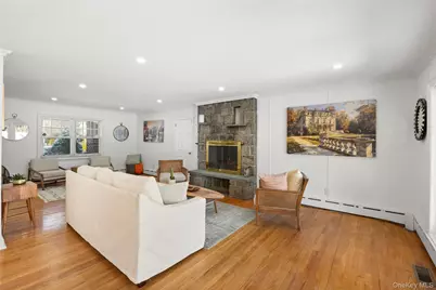 467 Hempstead Avenue, Rockville Centre, NY 11570 - Photo 13