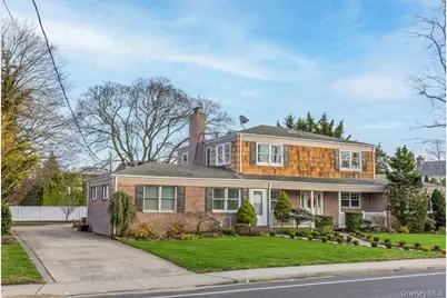 467 Hempstead Avenue, Rockville Centre, NY 11570 - Photo 25