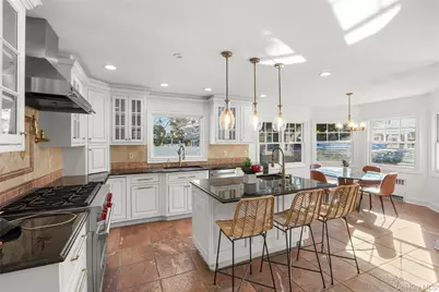 467 Hempstead Avenue, Rockville Centre, NY 11570 - Photo 27