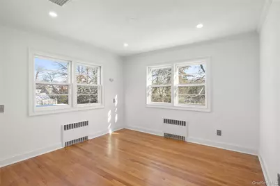 467 Hempstead Avenue, Rockville Centre, NY 11570 - Photo 41