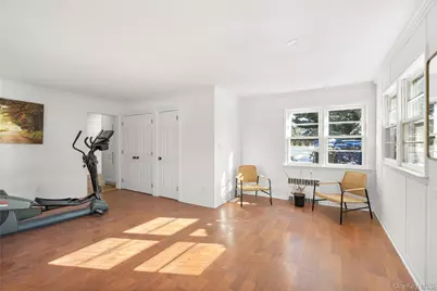 467 Hempstead Avenue, Rockville Centre, NY 11570 - Photo 25