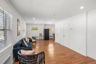 467 Hempstead Avenue, Rockville Centre, NY 11570 - Photo 13