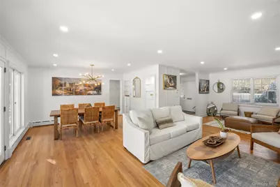 467 Hempstead Avenue, Rockville Centre, NY 11570 - Photo 15