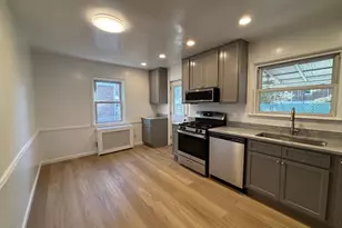 14 Chamberlain Ave, Yonkers, NY 10704 - Photo 3