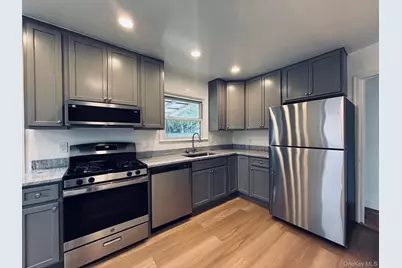 14 Chamberlain Avenue #1, Yonkers, NY 10704 - Photo 5