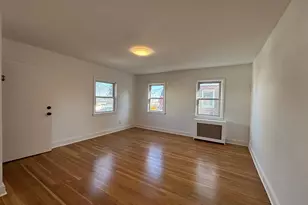 14 Chamberlain Ave, Yonkers, NY 10704 - Photo 5