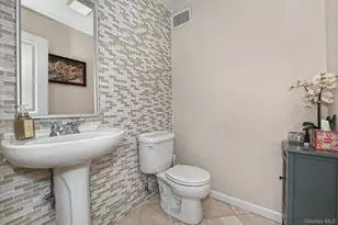 11 Westfield Dr, Centerport, NY 11721 - Photo 19