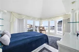 14 Club Dr, Massapequa, NY 11758 - Photo 9