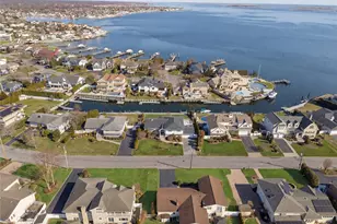 14 Club Dr, Massapequa, NY 11758 - Photo 37