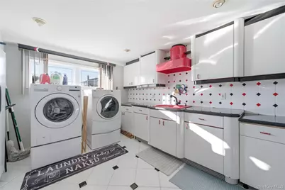 14 Club Drive, Massapequa, NY 11758 - Photo 23