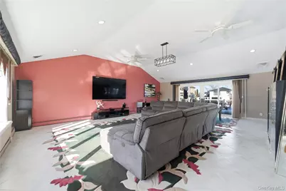 14 Club Drive, Massapequa, NY 11758 - Photo 3