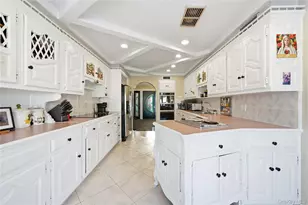 14 Club Dr, Massapequa, NY 11758 - Photo 27