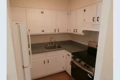 1000 9th Street #D30, Greenport, NY 11944 - Photo 5