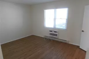 1000 9th St, Greenport, NY 11944 - Photo 7