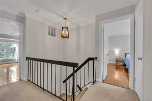 42 Windsor Gate Dr, New Hyde Park, NY 11040 - Photo 13