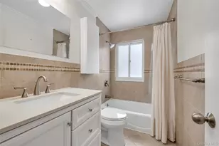 42 Windsor Gate Dr, New Hyde Park, NY 11040 - Photo 19