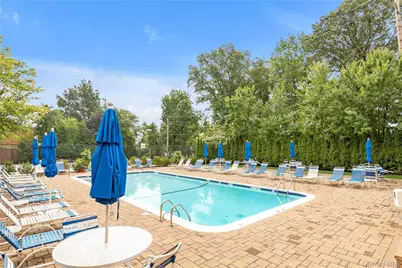 42 Windsor Gate Drive, New Hyde Park, NY 11040 - Photo 25