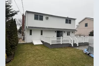 3914 Maplewood Drive, Seaford, NY 11783 - Photo 5