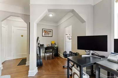 45 Pondfield Road W #6E, Bronxville, NY 10708 - Photo 5