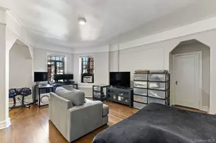 45 Pondfield Rd W, Bronxville, NY 10708 - Photo 3