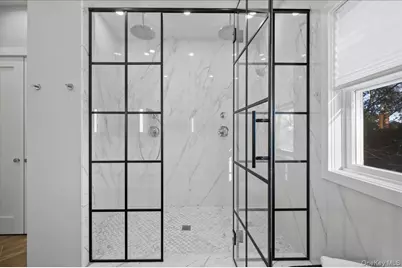 299 Stratton Road, New Rochelle, NY 10804 - Photo 25