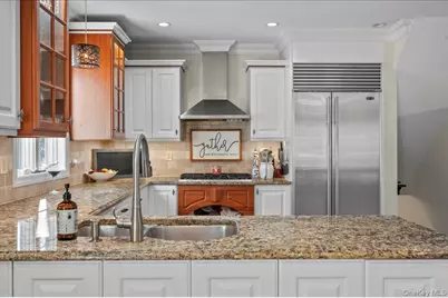 299 Stratton Road, New Rochelle, NY 10804 - Photo 15