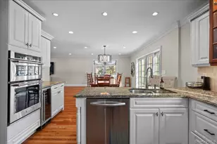 299 Stratton Rd, New Rochelle, NY 10804 - Photo 9