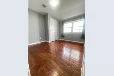 11436 175th Street #2nd flr, Saint Albans, NY 11434 - Photo 3