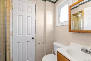 528 Carpenter Ave, Oceanside, NY 11572 - Photo 13