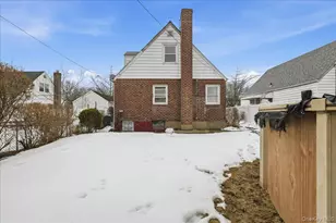 82-59 263rd St, Floral Park, NY 11004 - Photo 37