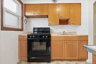 82-59 263rd St, Floral Park, NY 11004 - Photo 13