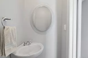 2 N Strawberry Hill Ln, West Nyack, NY 10994 - Photo 13