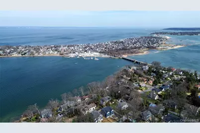 798 Connecticut View Drive, Oyster Bay, NY 11771 - Photo 37