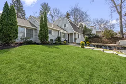 798 Connecticut View Drive, Oyster Bay, NY 11771 - Photo 3