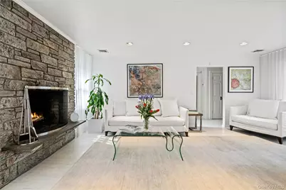 798 Connecticut View Drive, Oyster Bay, NY 11771 - Photo 7