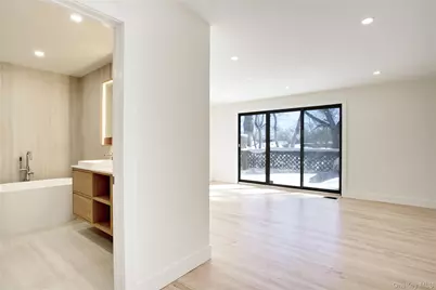 29 Woodland Drive, Roslyn, NY 11576 - Photo 11