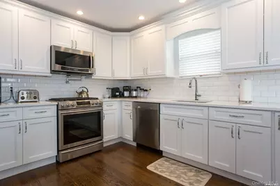 44 Buxton Street, Long Beach, NY 11561 - Photo 5