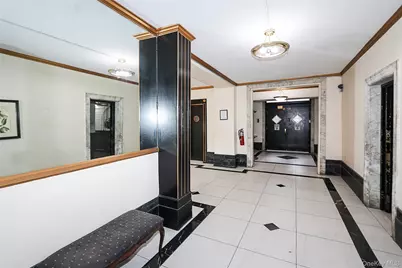 11525 Metropolitan Avenue #233, Kew Gardens, NY 11418 - Photo 3