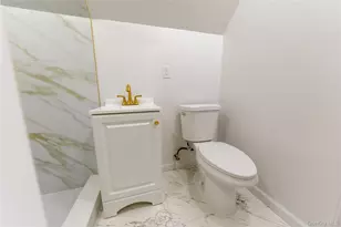 58 Norfleet Ln, Coram, NY 11727 - Photo 19