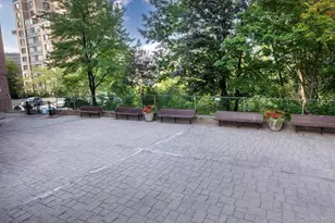 55 Knolls Crescent, Bronx, NY 10463 - Photo 19