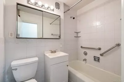 55 Knolls Crescent #6C, Bronx, NY 10463 - Photo 13