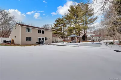 69 American Avenue, Coram, NY 11727 - Photo 27