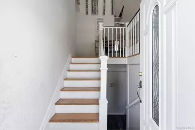 153 S Pascack Road, Nanuet, NY 10954 - Photo 5